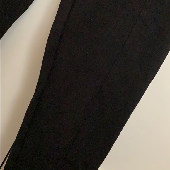 Black pants with zippers - Picture 2 of 3